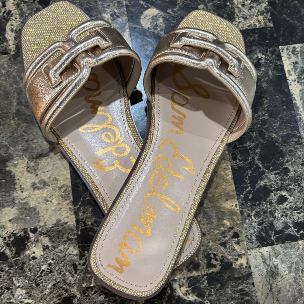 SAM EDELMAN IRINA GOLD LEATHER LOGO SLIDE FLAT SANDALS ( WOMENS 10.5 ) Preowned - Picture 4 of 8